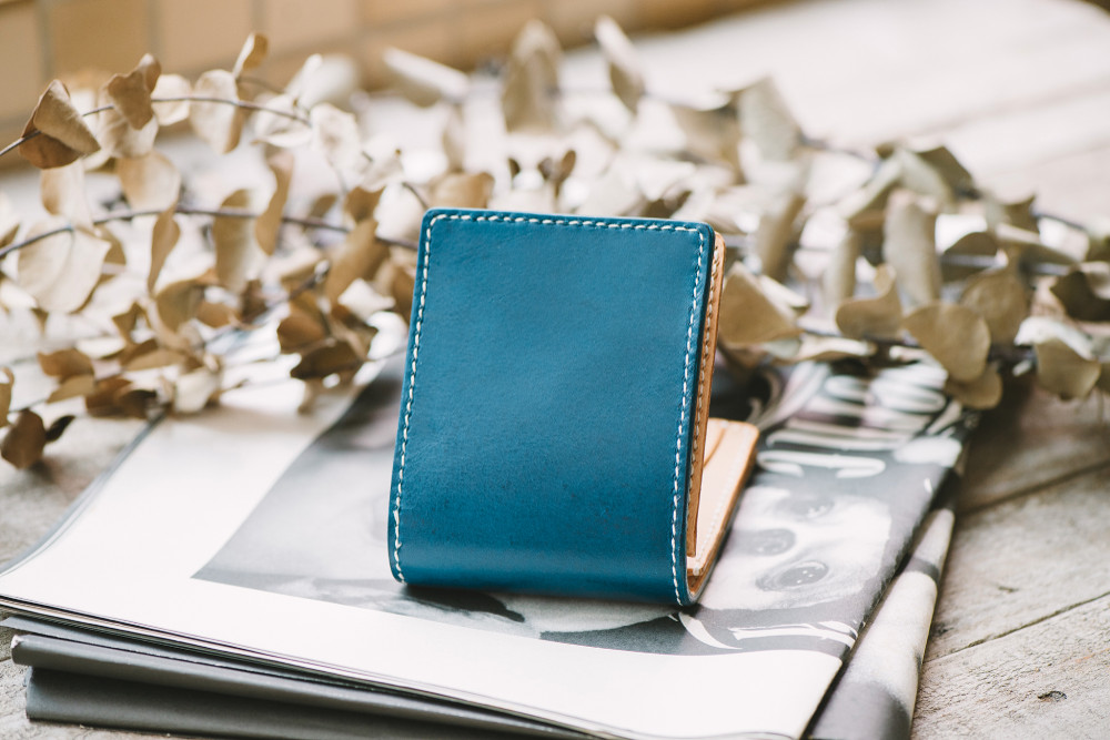 イタリアンブッテロハンドステッチ2色ショートクリップネイビーブルー