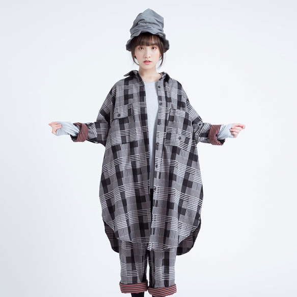 Corsage 趣 / 伊坦格子外套 Taiwan design 第1張的照片