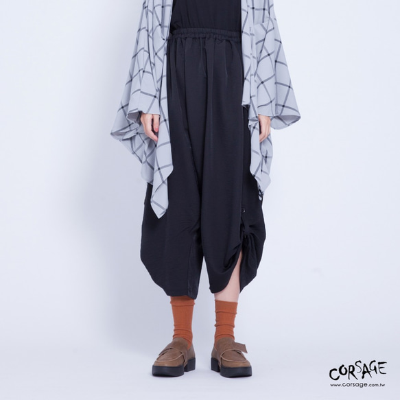 Corsage 騖_吉憂滑面褲 Taiwan Design 第1張的照片