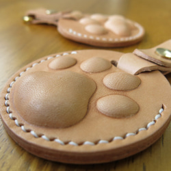 Gogoro鑰匙皮套 菱角形肉球造型 多脂植鞣牛皮.手工縫製【Jane One Piece】 第2張的照片