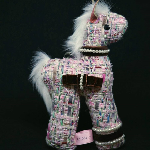 復興のお馬　いっしーバッグチャーム　　グローブホルダー付き　ピンクツイード 3枚目の画像