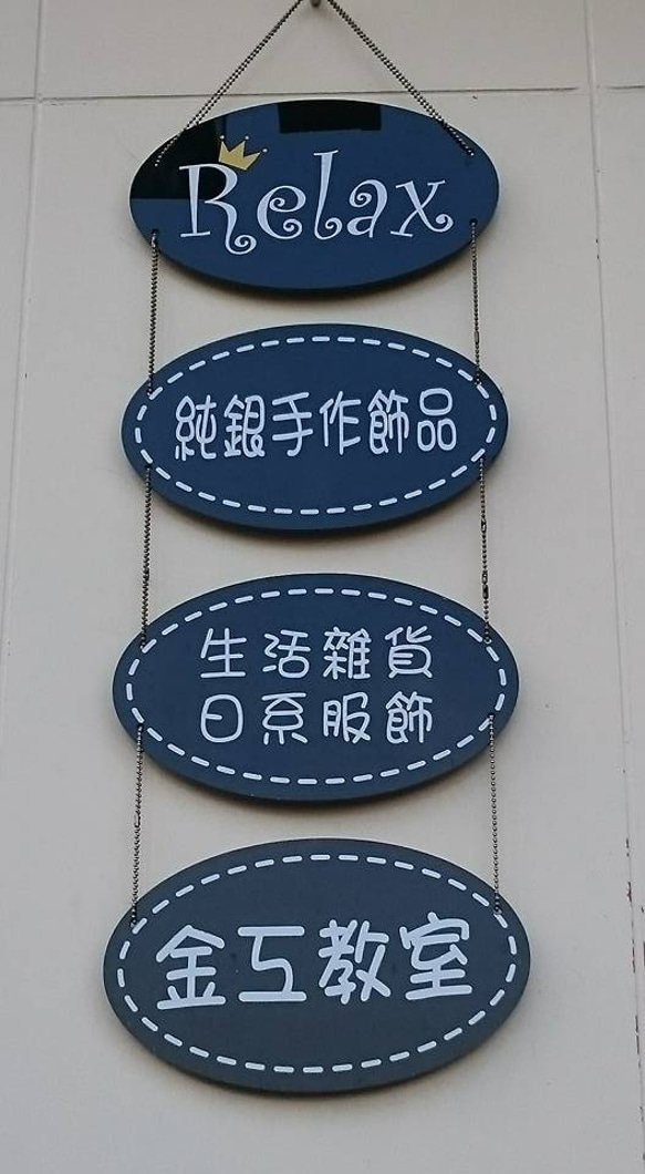 ニコールショップ*** ***青色のムーンストーンがクラッシュしたてんとう虫の銀象眼細工の自然な手作りの三次元形状をリラックス 3枚目の画像