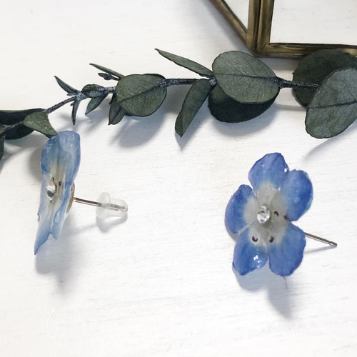 ネモフィラピアス フラワーアクセサリー チタンピアス アレルギー対応 