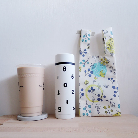 貍拉 =環保飲料提袋= 米色花圈   /保溫瓶/水壺袋/ 飲料食物兩用 第1張的照片