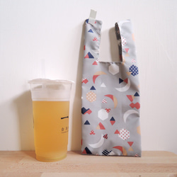 貍拉 =環保飲料提袋= 幾何碎片(藍、灰)    保溫瓶/水壺袋/ 飲料食物兩用 第5張的照片