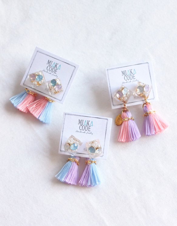 Ice cube Ear-clips with pantone colour tassels(Pink+purple) 3枚目の画像