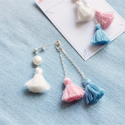 Freshwater pearls with pantone tassels 925silver Earrings 3枚目の画像