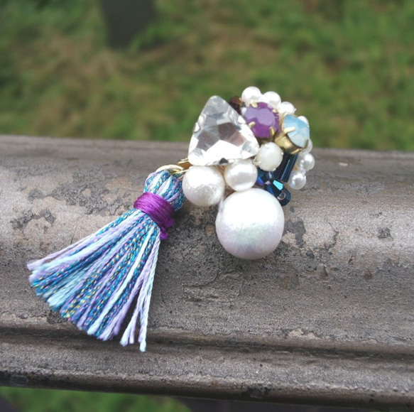 Hand-beaded Jewelry with (Purple+Royal Blue)Tassel Earrings 2枚目の画像