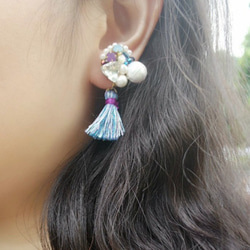 Hand-beaded Jewelry with (Purple+Royal Blue)Tassel Earrings 3枚目の画像