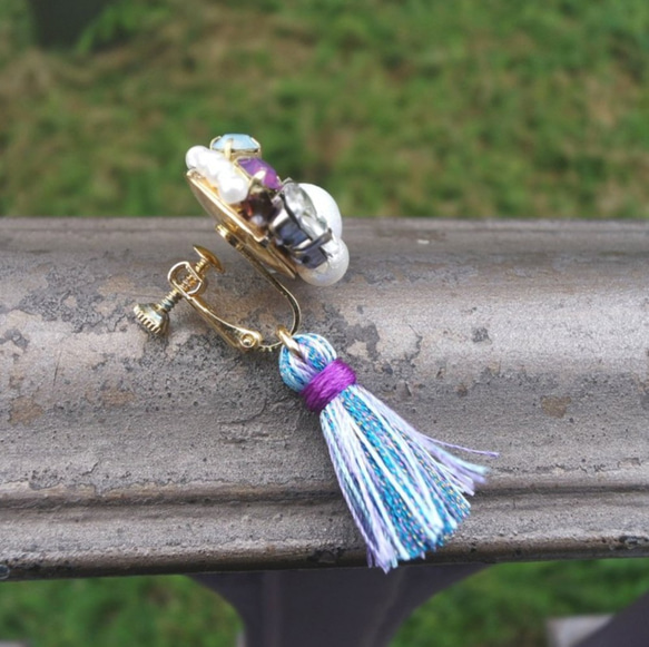 Hand-beaded Jewelry with (Purple+Royal Blue)Tassel Earrings 5枚目の画像