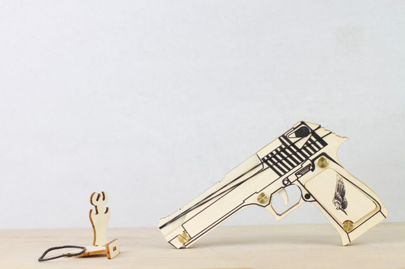 Desert Eagle  | rubber band／toy gun | 2枚目の画像