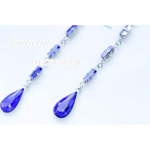 スワロフスキードロップピアス（ブルー） ピアス（フック