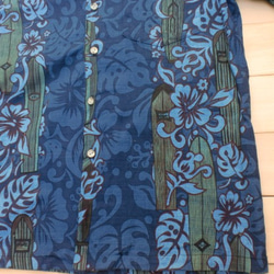 藍染め　ハワイアンシャツ　アロハシャツ　M　サーフボード柄　 3枚目の画像