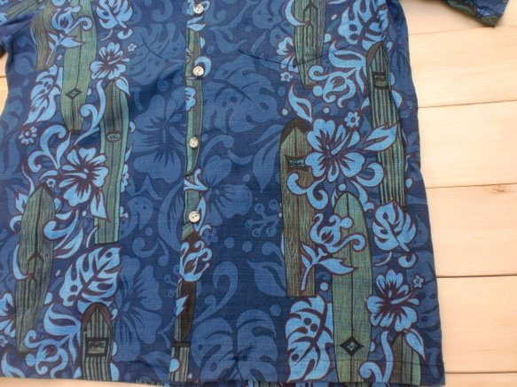 藍染め　ハワイアンシャツ　アロハシャツ　M　サーフボード柄　 3枚目の画像