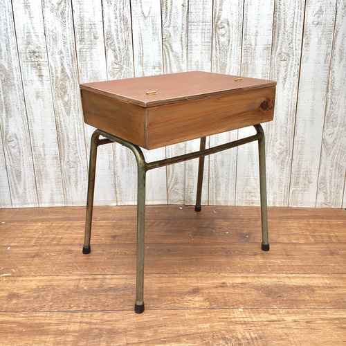 アイアン製サイドテーブル/インダストリアル/アンティーク/1点物 アイアン製サイドテーブル/インダストリアル/アンティーク/1点物