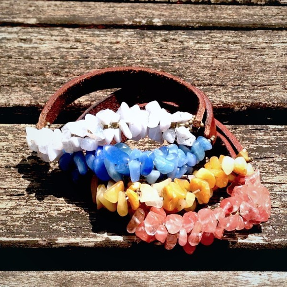 Handmade Natural Stone Boho Leather Bracelet- Set of 4 5枚目の画像