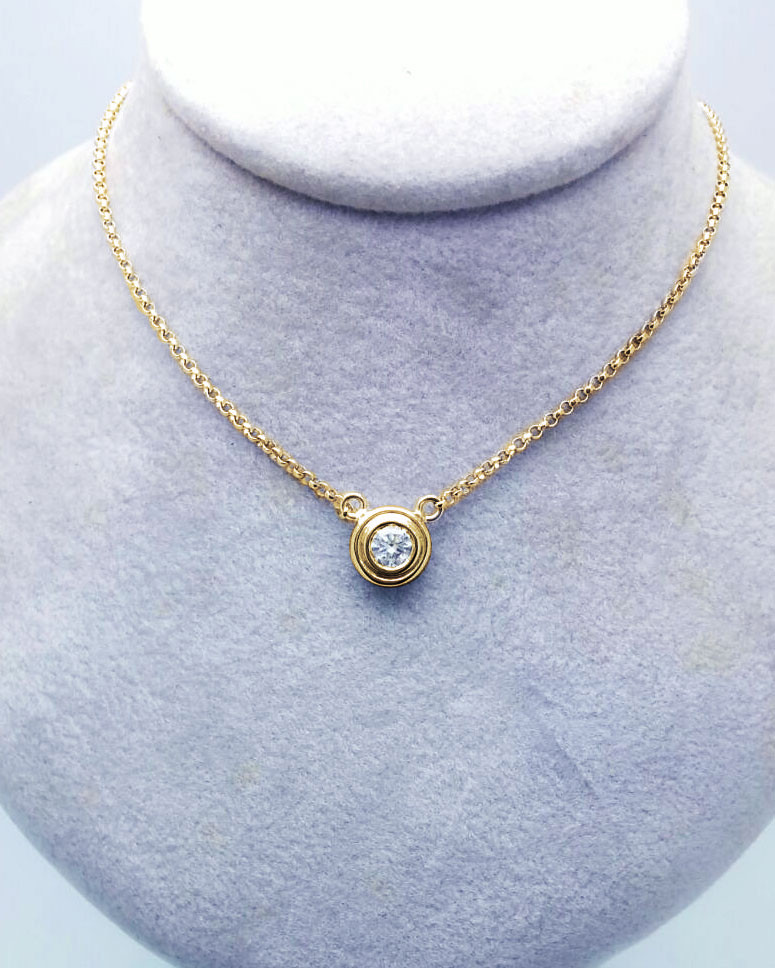 「人生万華鏡~Kaleidoscope~」K18YG一粒ダイヤモンドネックレス