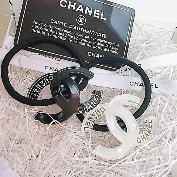Chanel シャネル ココマーク ロゴ入り ボールヘアゴム - メルカリ