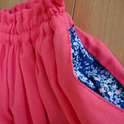 ポケットつきギャザーたっぷりスカート　Ｗガーゼ　濃い目のピンク 1枚目の画像