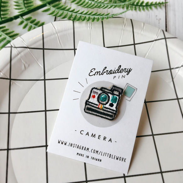Littdlework小さな刺繍バッジ - ヴィンテージポラロイドカメラ 3枚目の画像