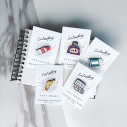 小さな刺繍バッジをLitt​​dlework  - 文房具セット（5つのモデルのセット） 1枚目の画像