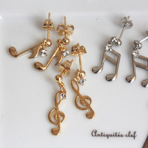 プチ音符一粒ピアス/イヤリング OP-20 【日本製】 ピアス（スタッド