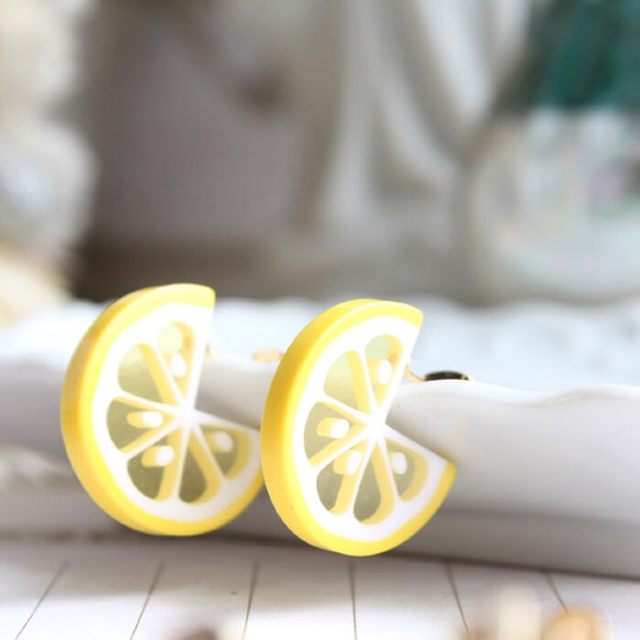 切片檸檬帶籽直孔耳環【日本製造】 第2張的照片