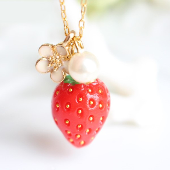 【包郵】金粒草莓項鍊 N-1793 水果/水果 第2張的照片