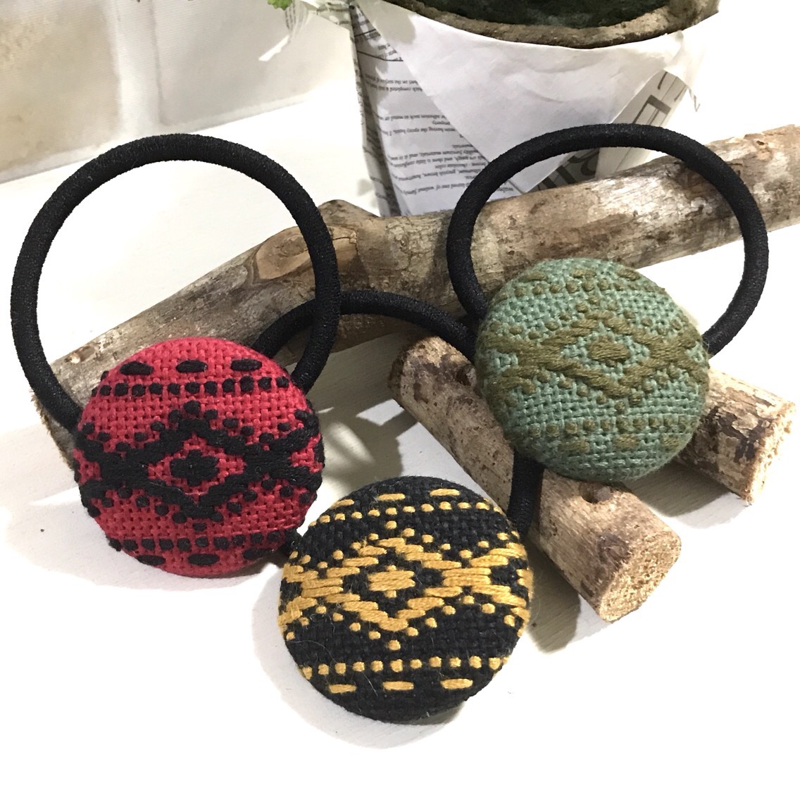ヘアゴム オルテガ ネイティブ ハンドメイド 気持ち良 カーキ