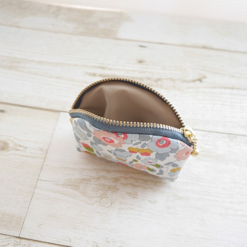 ミニミニポーチ＊リバティプリント（ベッツィ） ポーチ mimiyuki 通販
