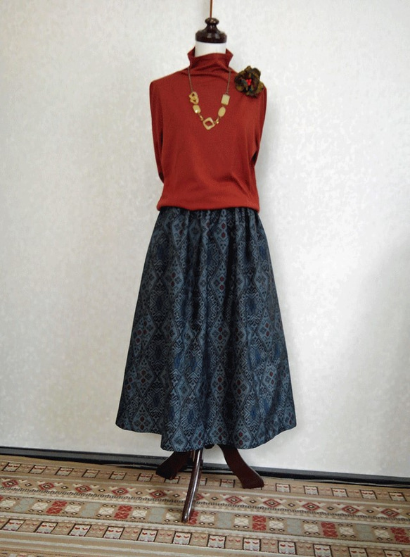 着物リメイク♪ダイヤ柄大島紬のシンプルスカート（裏地付き）丈７８ｃｍ 5枚目の画像