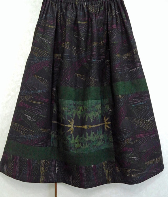 着物リメイク♪3着の紬で作ったシックなパッチスカート（裏地付き）丈７５ｃｍ 2枚目の画像