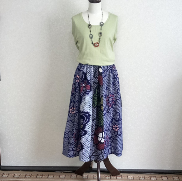 着物リメイク♪２ｗａyストール付☆色々な有松鳴海絞りを組み合わせて作ったおしゃれなスカート☆裏地付き：７８ｃｍ丈 9枚目の画像
