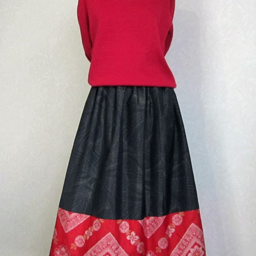 着物リメイク♪赤い泥大島が可愛いスカート（裏地付き） フレア  