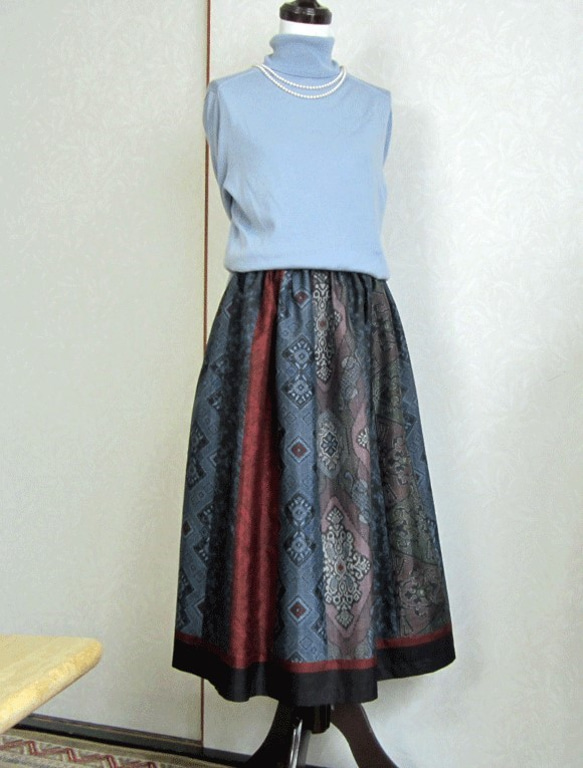 【4/3まで送料無料】着物リメイク♪６種類の大島紬でゴージャススカート（裏地付き） 2枚目の画像
