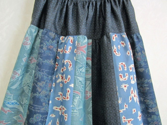 着物リメイク♪ブルー系４種類の大島紬の２段ティアードスカート（裏地付き） 3枚目の画像
