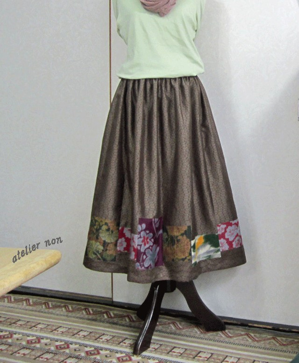 着物リメイク♪大島紬と銘仙のシックなパッチスカート　丈７５ｃｍ（裏地付き） 1枚目の画像