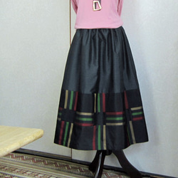 着物リメイク♪2枚の泥大島紬でモダンなスカート：丈７６㎝（裏地付） 1枚目の画像