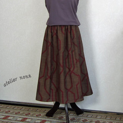 着物リメイク♪幾何学模様の十日市紬でシンプルスカート（裏地付き）：丈７８ｃｍ 1枚目の画像
