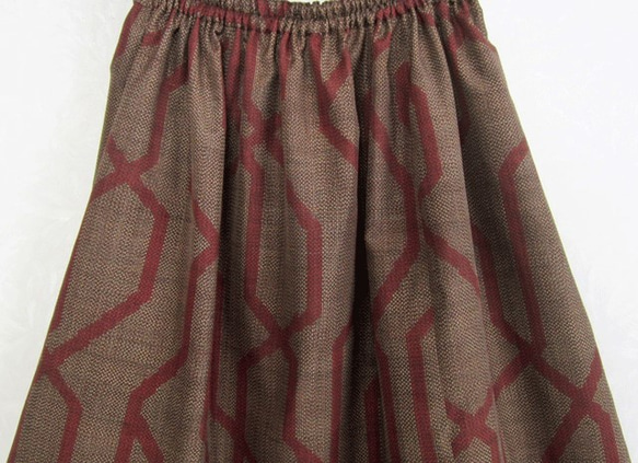 着物リメイク♪幾何学模様の十日市紬でシンプルスカート（裏地付き）：丈７８ｃｍ 3枚目の画像