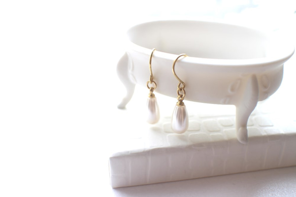 夢幻水滴-珍珠 黃銅耳環-可改夾 第1張的照片