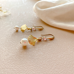 珍珠銀杏-珍珠 黃銅耳環-可改夾 第7張的照片