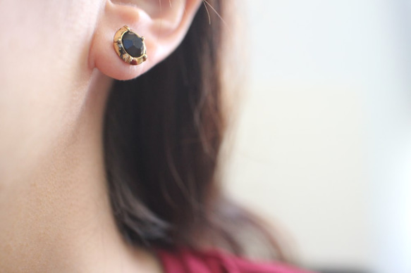茉黑夫人-水鑽 黃銅耳環-耳夾款 第2張的照片