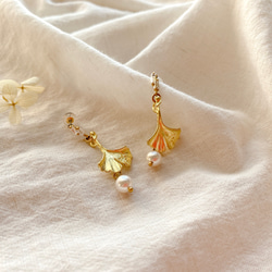 雪冬銀杏- 珍珠 黃銅耳環-可改夾 第4張的照片