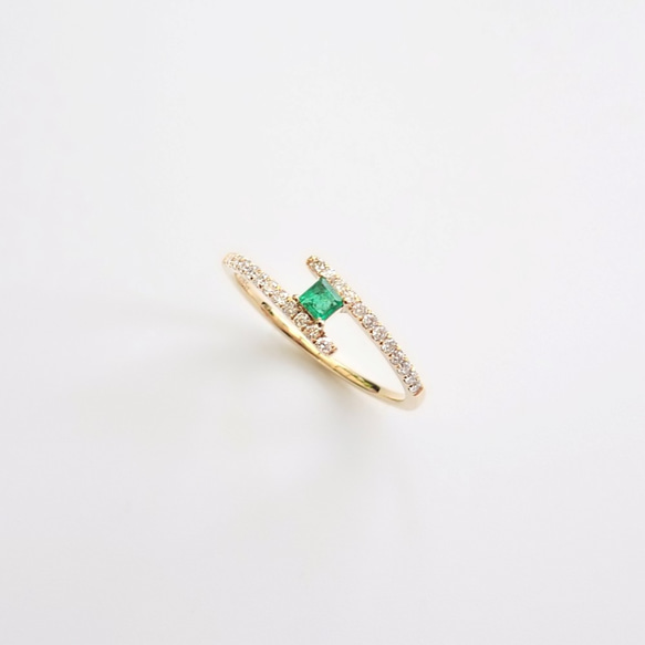 天然祖母綠 公主方形切割 微鑲鑽 純 18K 金戒指 | 平行的交集 可疊搭 客製手工 第3張的照片