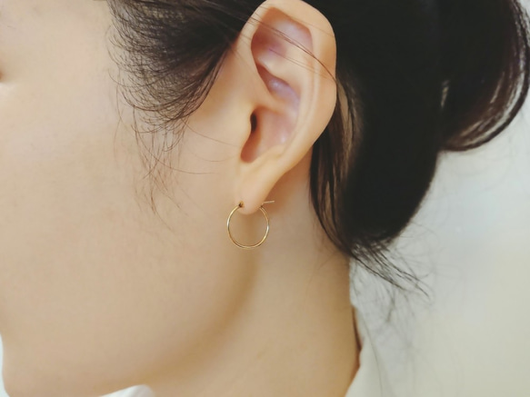 K18 Skin Jewelry - 日本18K黃金日常極簡小耳圈 - 15mm 第1張的照片