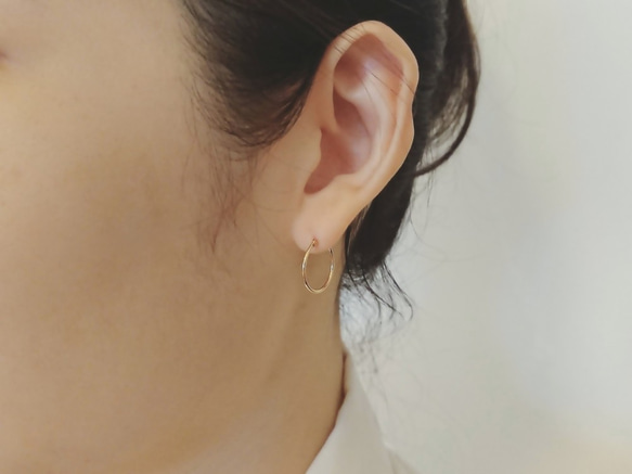 K18 Skin Jewelry - 日本18K黃金日常極簡小耳圈 - 15mm 第5張的照片
