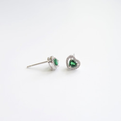 訂製 – 天然沙佛萊石心形切割鑲鑽 18K 白金耳環 – 祖母綠色系 第2張的照片