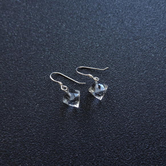 天然ホワイト クリスタル ダイヤモンド カット スターリング シルバー イヤリング (10x10) 1枚目の画像