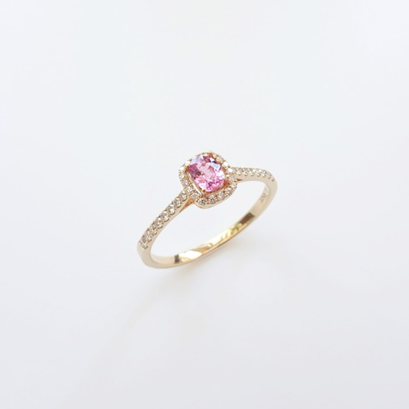 天然オーバル ピンク サファイア マイクロパヴェ ダイヤモンド ピュア 18K ゴールド リング 4枚目の画像